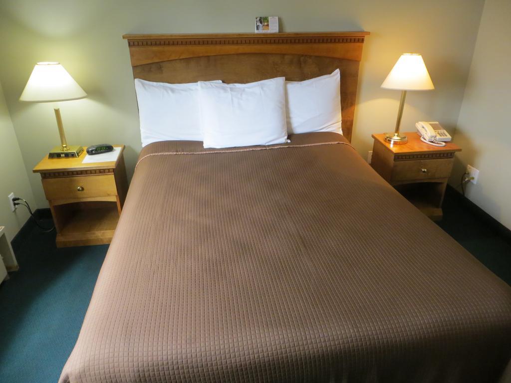 Ocean Marina Hotel Port Alberni Dış mekan fotoğraf