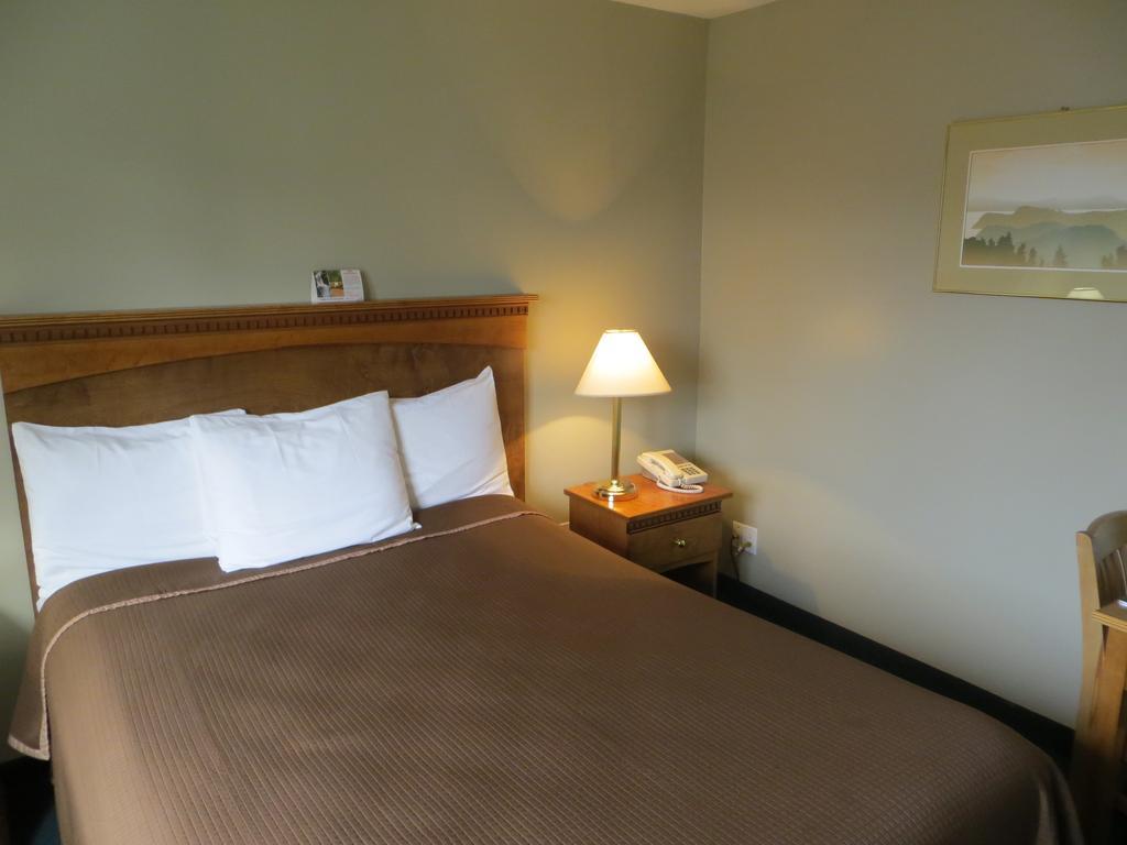 Ocean Marina Hotel Port Alberni Dış mekan fotoğraf